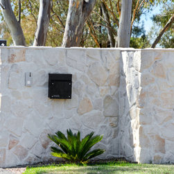 Hotham Tumbled Limestone Crazy Paving at Sunrise Beach - Wall Cladding & Stone Veneer