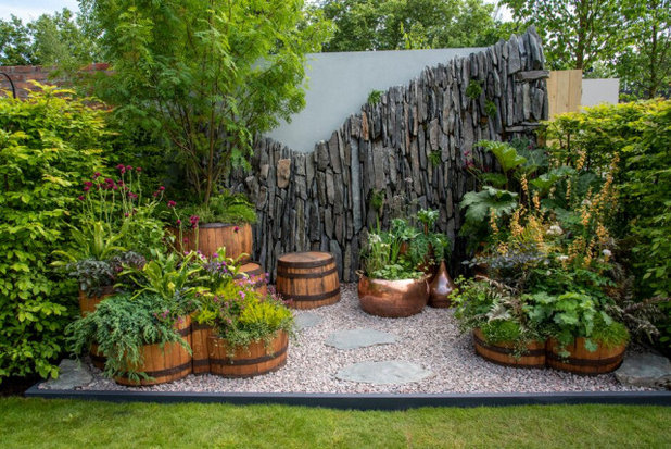 The Still Garden designed by Jane Porter. Sponsored by Qualis Taxation Services