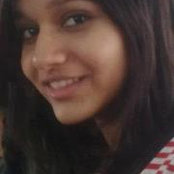 Divya Dhimans foto