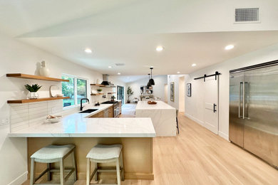 Inspiration for a contemporary kitchen remodel in Los Angeles