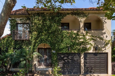 Example of a tuscan exterior home design in Los Angeles