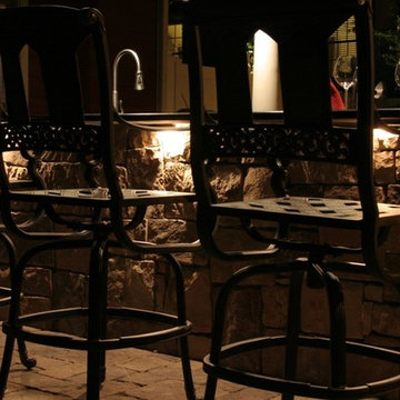 Outdoor Kitchens & Grilling Stations