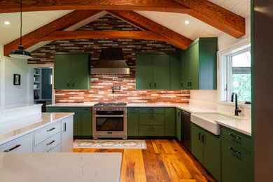 Example of an eclectic kitchen design in New York
