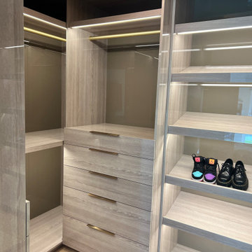 Contemporary Custom compact walk-in closet