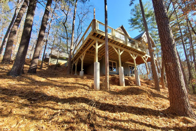 Arts and crafts home design photo in Other