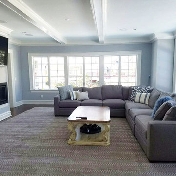 Hand-Loomed Modern Wool Rug