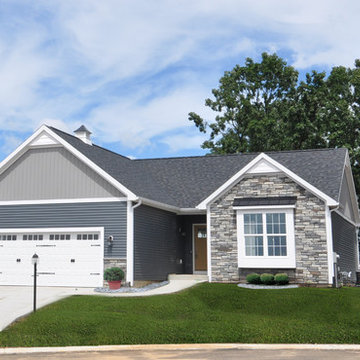 1 exterior Cottage Pointe Condominiums