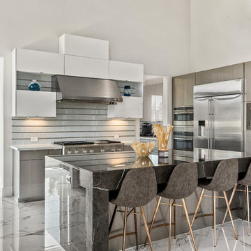 Sugar Land Contemporary Kitchen