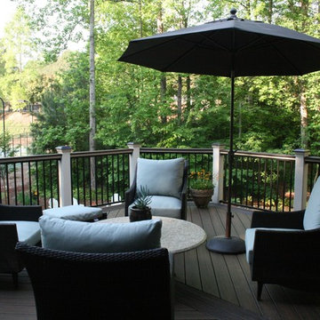 Low-maintenance Trex Transcend deck with aluminum handrail