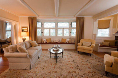 Example of a living room design in Providence