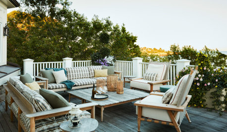15 Ways to Bring Indoor Comfort to an Outdoor Living Room