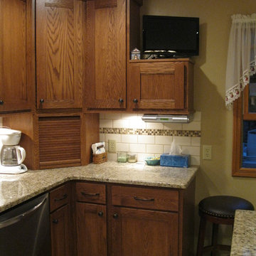 Grand Rapids Farmhouse Kitchen