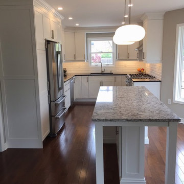 White Kitchen's 2