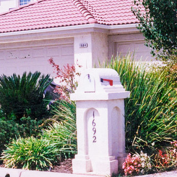 Brick, Stone & Stucco Mailboxes