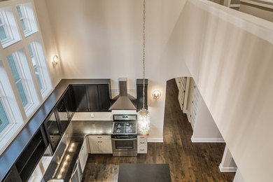 Inspiration for a contemporary kitchen remodel in Nashville