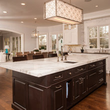Pull out towel bar