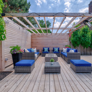 Thornhill - Poolside Entertaining