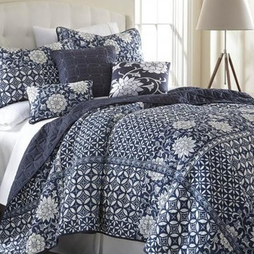 Reversible Coverlets and Quilts (Sets)