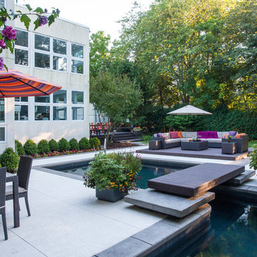 California Spa Retreat from a No-Tell Motel Pool