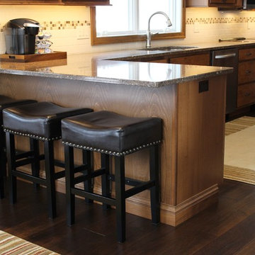 Geneseo, IL-Rustic but Refined