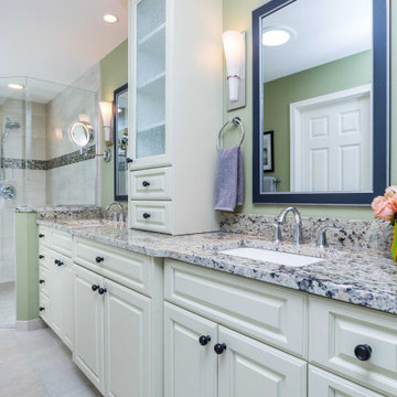 Traditional Primary Bath With a White Vanity Tower and Curbless Shower