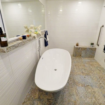 BARRIER-FREE MASTER BATHROOM