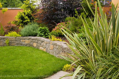This is an example of an eclectic landscaping in Portland.