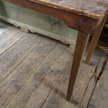 AntiqueTailors Table