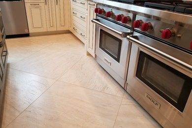 Example of a trendy kitchen design in Las Vegas