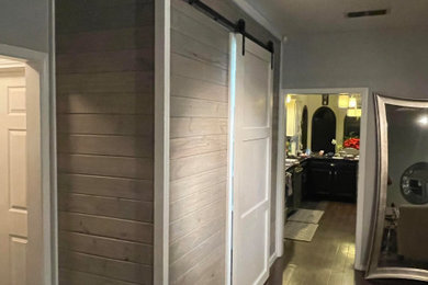 Example of a mountain style hallway design