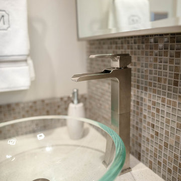 Shreveport Springlake Modern Bathroom
