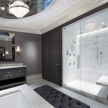 Moonlight Bay - Master Bedroom & bathroom