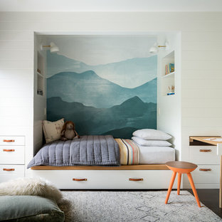 Inspiration for a mid-sized transitional gender-neutral carpeted kids' bedroom remodel in San Francisco