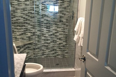 Bathroom - bathroom idea in New York