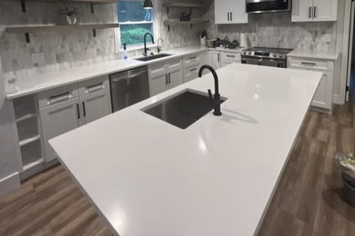 Minimalist kitchen photo in DC Metro