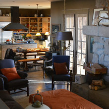 Colour of chairs and pillows