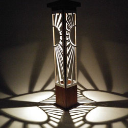 Photo Shoot-The Shining 42" - Landscape Lighting