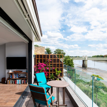 Peaceful Reading Room in New Loft Extension, with Balcony over the Thames