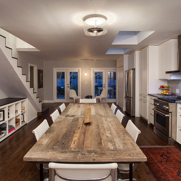 Lance Yeary, Designer: Modern Bungalow