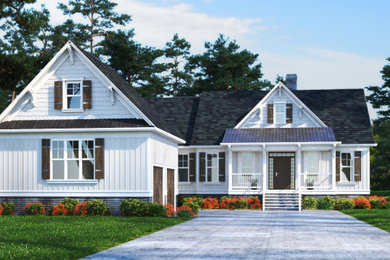 Example of an exterior home design in Charleston