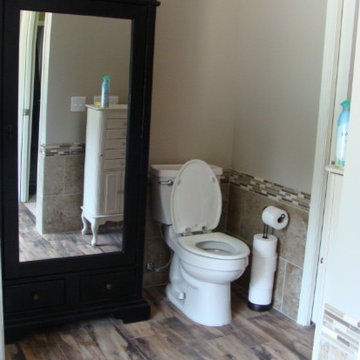 Warm neutral bathroom