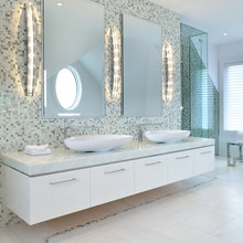 Linda’s Bathroom