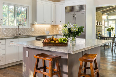 Trendy kitchen photo in Seattle