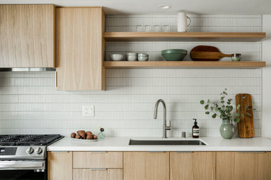 Inspiration for a contemporary kitchen remodel in Los Angeles