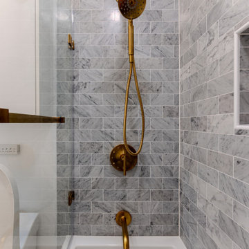 Modern Luxurious Bathroom