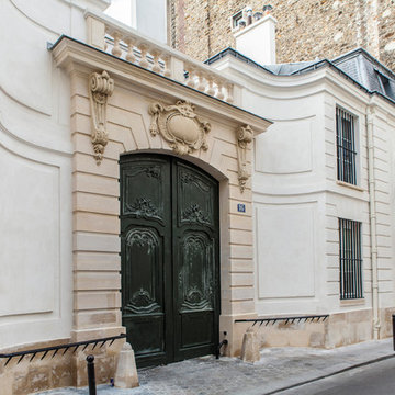 RAVALEMENT D'UN BÂTIMENT INSCRIT AUX MONUMENTS HISTORIQUES