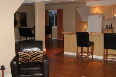 Example of a classic dining room design in Toronto