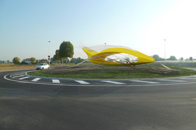 YAC - Lamborghini Road Monument