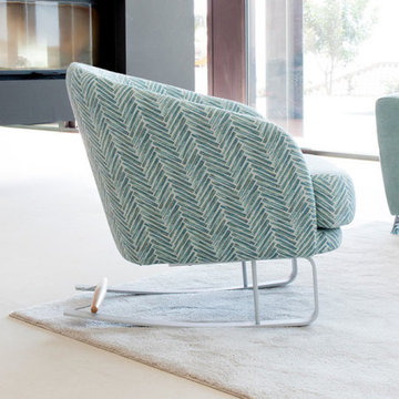 Release your stress in a rocking armchair!