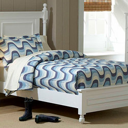 HOMELEGANCE 1356TW-1 COTTAGE KIDS WHITE WOOD TWIN LOWER POST BED - Kids Beds